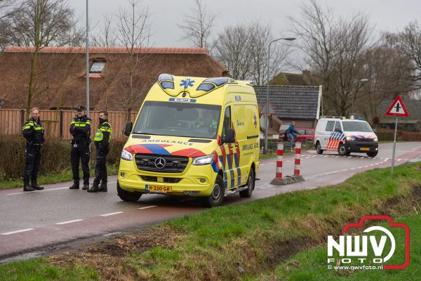 Auto belandt in tuin na aanrijding in Oosterwolde - © NWVFoto.nl