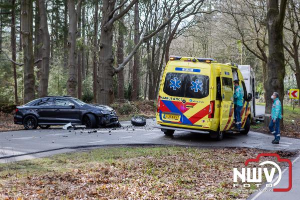 Een gewonde bij frontale botsing Soerelseweg in Epe - © NWVFoto.nl