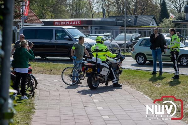 Botsing tussen twee fietsers Wezep - © NWVFoto.nl