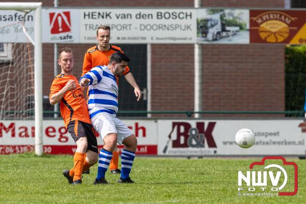 Gemeentelijke derby DSV'61 4 - ESC 8 0-2 - © NWVFoto.nl