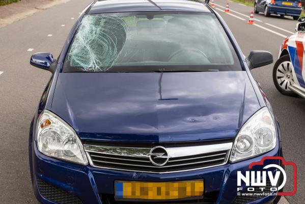 Jonge vrouw ernstig gewond na aanrijding Oldebroek, traumahelikopter onderweg gecanceld - © NWVFoto.nl