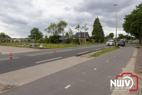 Jonge vrouw ernstig gewond na aanrijding Oldebroek, traumahelikopter onderweg gecanceld - © NWVFoto.nl