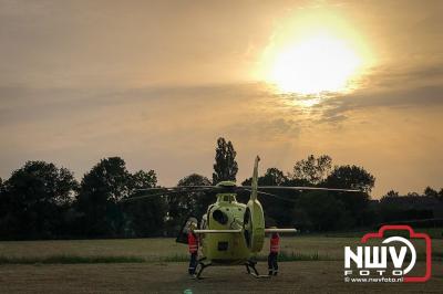 Traumahelikopter ingezet voor incident tijdens hooien Veldweg in Doornspijk - © NWVFoto.nl