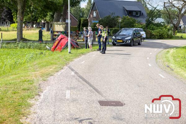 Politie zoekt naar inzittenden eenzijdig ongeval in Doornspijk - © NWVFoto.nl
