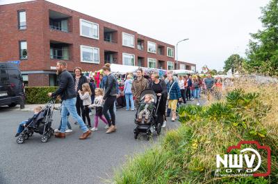 Mooi weer en veel kramen, Schapenmarkt 2022 weer grote publiekstrekker. - © NWVFoto.nl