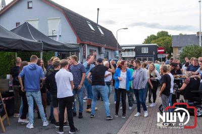 Zuiderzee Café trok veel belangstelling met gratis Schapenmarkt Party in Oldebroek.   - © NWVFoto.nl