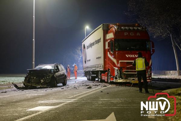 Twee gewonden bij frontale aanrijding Eperweg N309 op 't Harde - © NWVFoto.nl