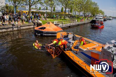 Mee varen met de reddingsboot en nog veel meer was er te zien en te doen op de reddingsbootdag station Elburg. - © NWVFoto.nl