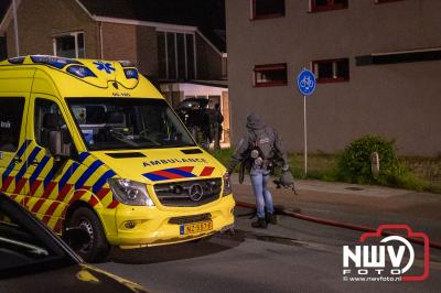 Grote inzet van hulpdiensten bij mogelijk drugslab in Wezep; DSI ingezet. - © NWVFoto.nl