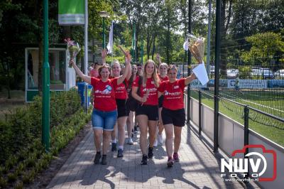 50.000 euro brengen deelnemers en bedrijven Toer De Dellen 2023 op voor de Veluwse Wens Ambulance. - © NWVFoto.nl