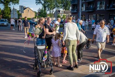 De laatste wandelavond leverde een medaille op voor bijna vijfhonderd deelnemers van de w4d op 't Harde. - © NWVFoto.nl