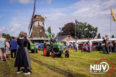 Oude ambachten auto's en tractoren, ingrediënten voor de Oldtimerdag in Hulshorst. - © NWVFoto.nl