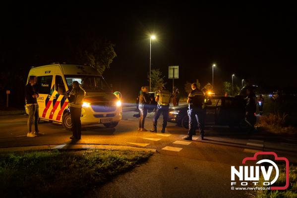 Afslaande auto ziet tegenligger over het hoofd Eperweg N309 in Elburg - © NWVFoto.nl