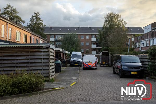 Politie zoekt 3 personen na heterdaad diefstal Botterstraat in Elburg - © NWVFoto.nl