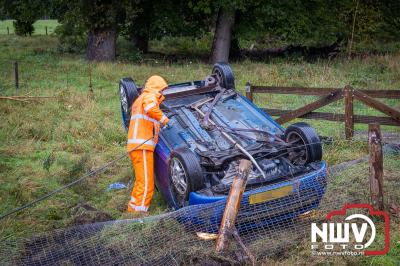 Bestuurder mag van geluk spreken na zoveelste ongeval beruchte bocht N795 Eperweg in Nunspeet - © NWVFoto.nl