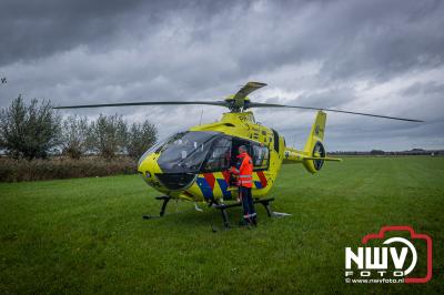 Medische inzet in Doornspijk waar bij ook een traumahelikopter is ingezet, trok zaterdag veel belangstelling. - © NWVFoto.nl