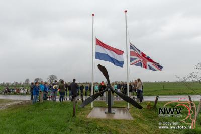 15-04-2016 Adoptie oorlogsmonument Drostenweg in Doornspijk - © NWVFoto.nl