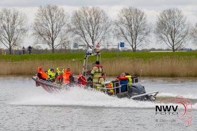 30-04-2016 Reddingbootdag bij station Elburg met diverse demo's - © NWVFoto.nl