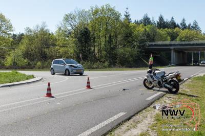 Aanrijding motor met auto op de Eperweg N795 Nunspeet 08-05-2016 - © NWVFoto.nl