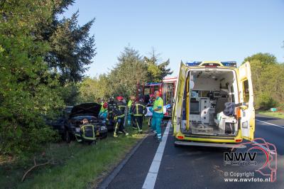 Twee auto's van de weg bij ongeval A28 Re 78.3 't Loo Oldebroek 08-05-2016 - © NWVFoto.nl