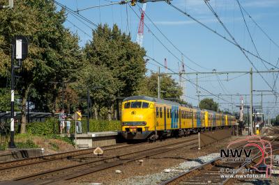 Apekop maakt voor laatste maal stop  op station 't Harde. - © NWVFoto.nl