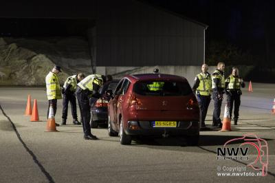Grote politie verkeerscontrole op 't Harde - © NWVFoto.nl