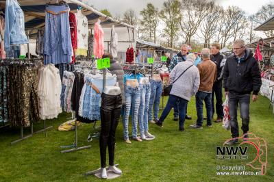 Vlooienmarkt op sportpark De Haere in Doornspijk. - © NWVFoto.nl