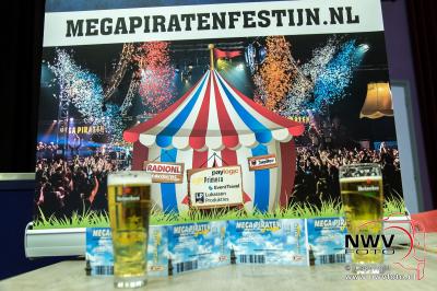 Kaart verkoop Megapiratenfestijn van start in de Talter Oldebroek. - © NWVFoto.nl