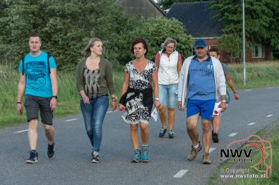 Avondwandel Vier Daagse Doornspijk dinsdagavond. - © NWVFoto.nl