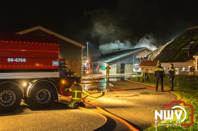 Brand in schuur met opslag van hooi aan de Veelhorsterweg in Nunspeet. - © NWVFoto.nl