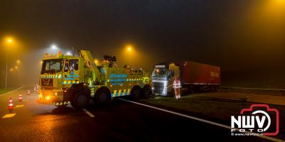 Twee vrachtwagens betrokken bij ongeval op N50 net voor de vogelkop bij Emmeloord. - © NWVFoto.nl