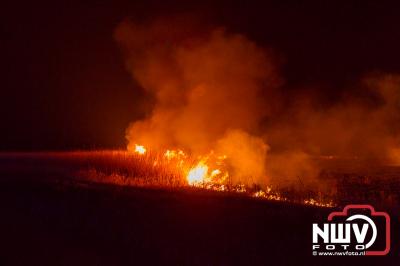 Rietkraag brand Driemerkenweg Oosterwolde. - © NWVFoto.nl