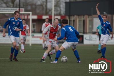Oene krijgt BAS op de knieën. - © NWVFoto.nl