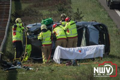 Vrouw zat tijd lang bekneld, na eenzijdig ongeval. - © NWVFoto.nl