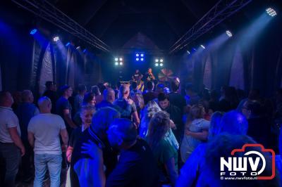 Nederlandstalig muziekfeest was volledig uitverkocht, 7000 man vierde een feestje in de tent van het Mega Piraten Festijn aan de Koeleweg in Oldebroek. - © NWVFoto.nl