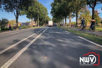 Twee gewonden bij kettingbotsing met vijf auto's op de Zuiderzeestraatweg West Doornspijk. - © NWVFoto.nl