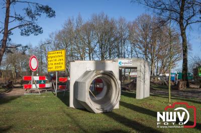 Aanpassing van hemelwater overstort en wegdek van de Bovenweg op 't Harde. - © NWVFoto.nl