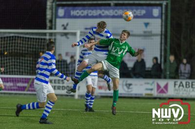 ElburgSC laat punten liggen in derby tegen Owios, door met 2-4 op eigen veld te verliezen. - © NWVFoto.nl