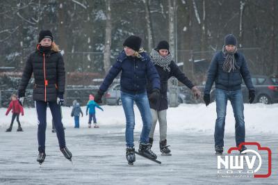 Hard werken door ijsvereniging 'tHarde wordt beloont met mooi ijs.  - © NWVFoto.nl