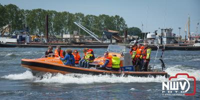 Tijdens reddingbootdag bij station Elburg waren er diverse demonstraties te zien. - © NWVFoto.nl