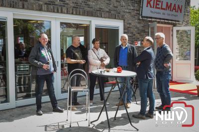 Opening nieuwe pand Garage Kielman op 'tHarde, nadat het op 11 maart 2017 door brand werd verwoest. - © NWVFoto.nl