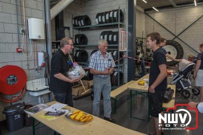 Op vrijdag 21 juni opende Jan Bakker zijn nieuwe kantoor met bedrijfshallen op bedrijventerrein H2O in Wezep, met op zaterdag een open dag. - © NWVFoto.nl