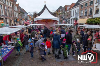 Kinderen konden zaterdag hun pieten diploma behalen op de vischmarkt in Elburg. - © NWVFoto.nl