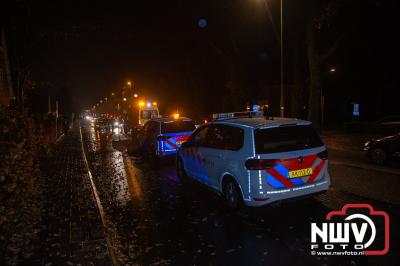 Voetganger gewond na aanrijding door auto op voetpad op de Eperweg N309 tHarde t.h.v. de Elim kerk. - © NWVFoto.nl