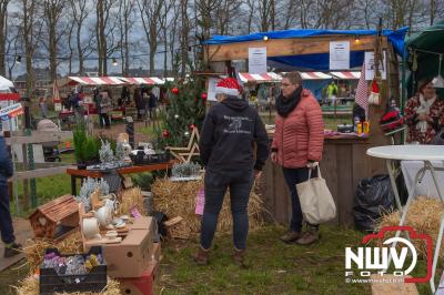 Veel bezoekers tijdens de eerste Mid Winter in Oosterwolde. - © NWVFoto.nl