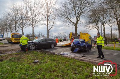 N309 Flevoweg bij Elburg is vrijdag uren afgesloten geweest i.v.m. onderzoek ongeval, waarbij twee gewonden zijn gevallen. - © NWVFoto.nl