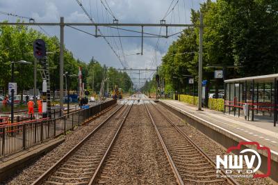 Nieuwe wissels zijn zaterdag geplaatst aan twee zijden van het station op 't Harde. - © NWVFoto.nl