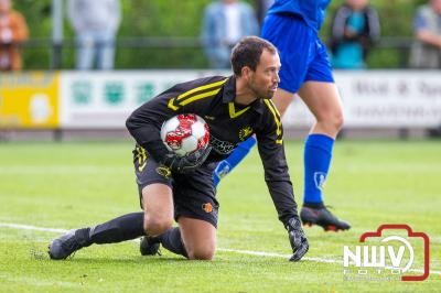 Gelijkspel VSCO'61 dankzij kopbal van invaller Wim de Vries tegen eersteklasser vv Nunspeet. - © NWVFoto.nl