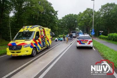 Jongen gewond nadat hij bij het oversteken is geschept door bestelwagen op 't Harde. - © NWVFoto.nl
