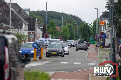 Alweer een ongeluk op de Zuiderzeestraatweg, nu tussen een fietser en een vrachtwagen  - © NWVFoto.nl